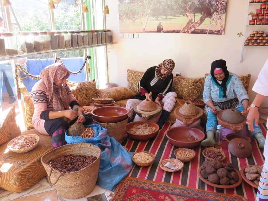 Marrakech: Ourika Valley & Atlas Mountains Half-Day Trip - The 30-minute walk through the valley