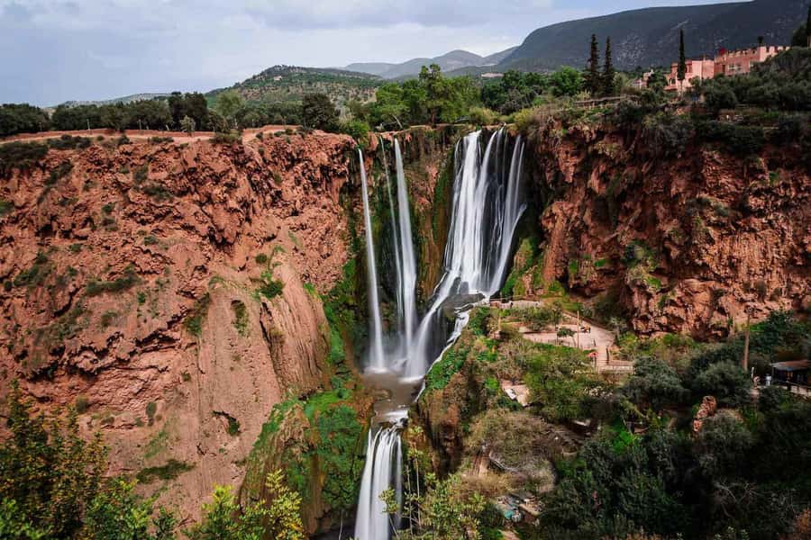 Marrakech: Ouzoud Waterfalls Guided Day Trip with Boat Ride - Lunch, tagine, and limited free time