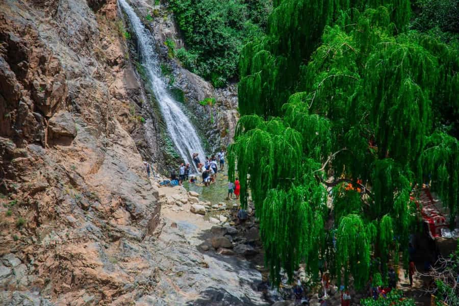 Marrakech: Ouzoud Waterfalls Trip, Guide & Boat + Lunch - Lunch beside the falls
