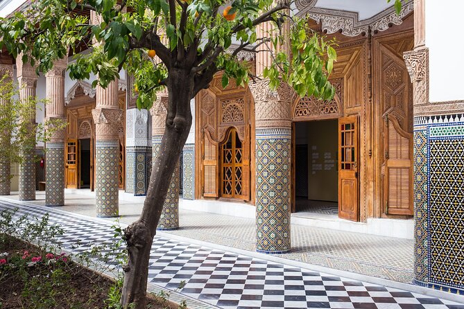 Marrakech: Palace, Museum, Madrasa & Medina Highlights Tour - Bahia Palace and its quiet courtyards