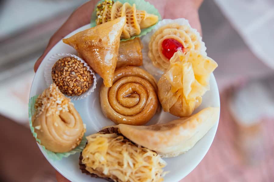 Marrakech: Private Food Tour – 10 Tastings with Locals - The Koutoubia Mosque and city orientation