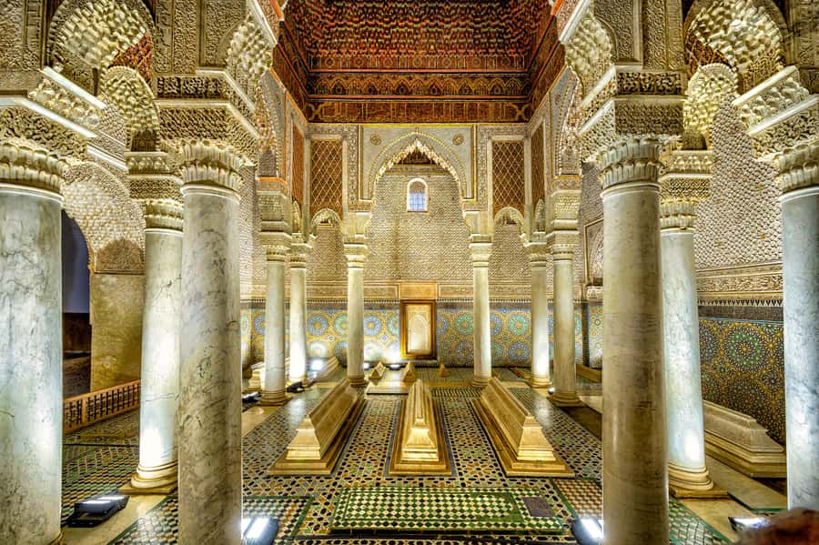 Marrakech: Saadian Tombs, Bahia Palace, Medina and Souk Tour - Meeting at Jemaa el Fna and finding your bearings