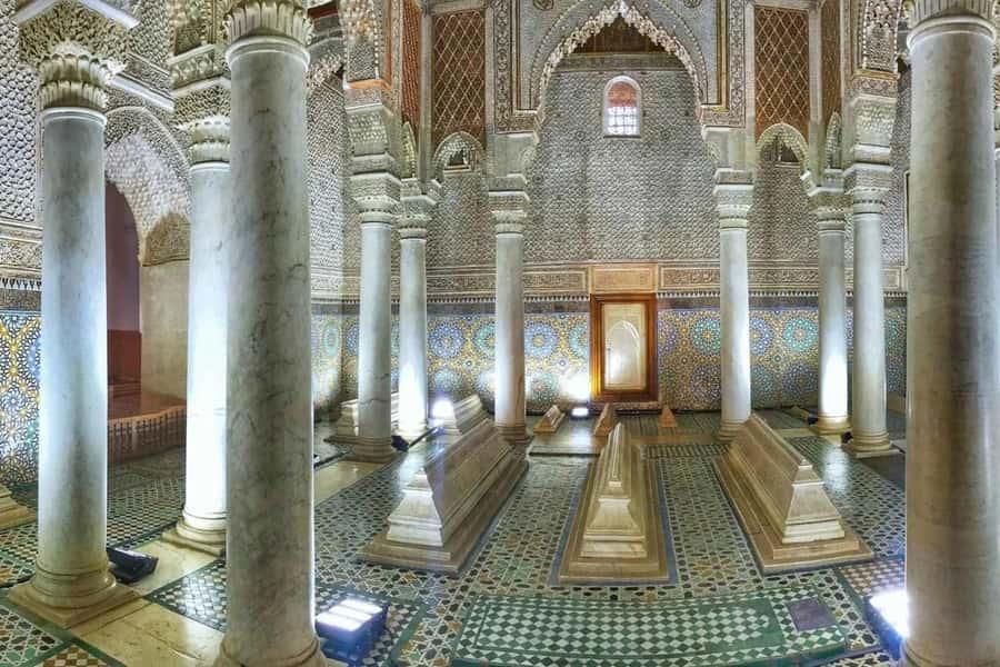 Marrakech: Saadian Tombs, Bahia Palace, Medina and Souk Tour - Koutoubia Mosque and the Almohad skyline