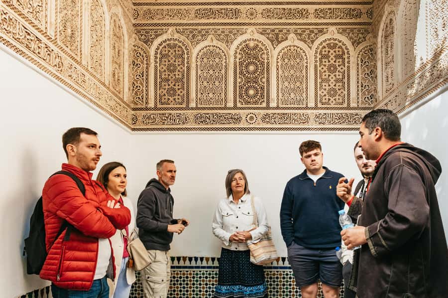 Marrakech: Saadian Tombs & Bahia Palace, Medina Guided Tour - Five things to know before you book