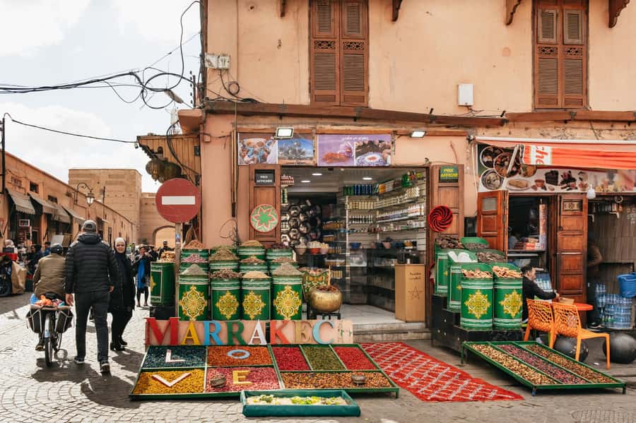 Marrakech: Saadian Tombs & Bahia Palace, Medina Guided Tour - Bab Agnaou, the Kasba, and the southern medina