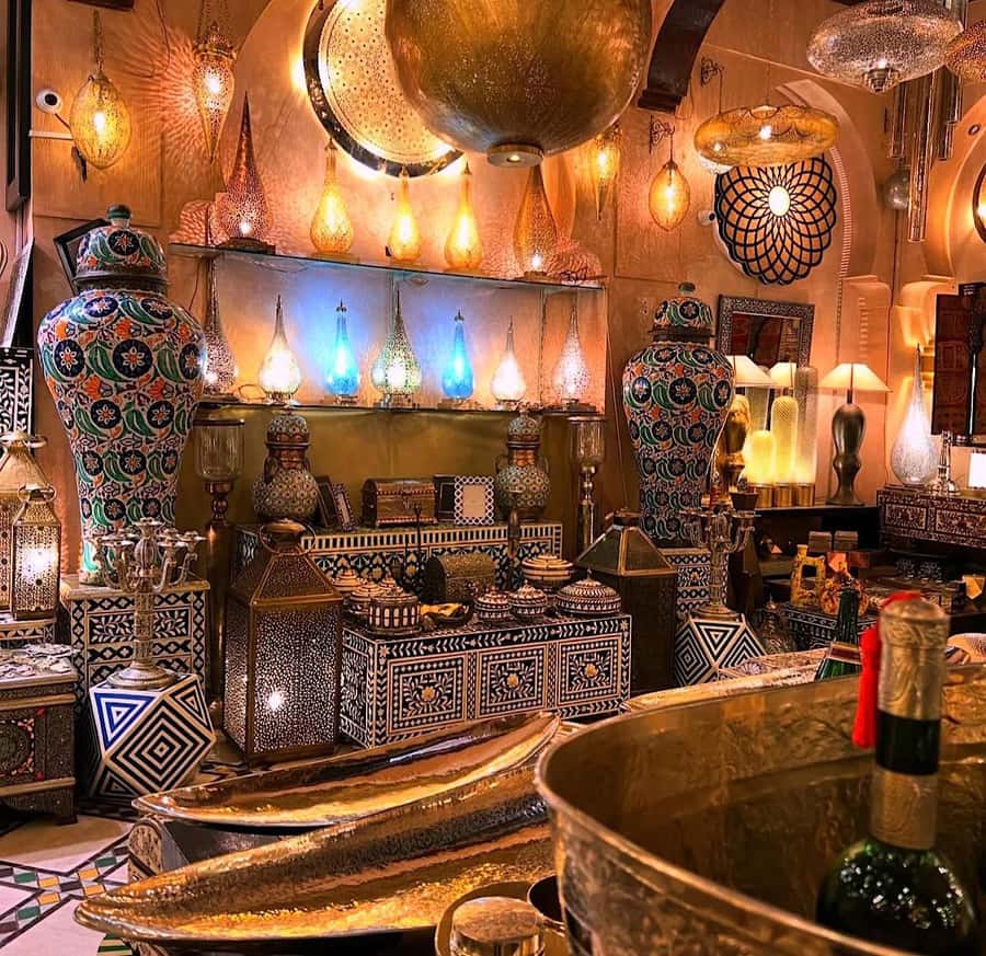 Marrakech: Souk Tour & Berber Hammam with Massage - Shopping stops and the pressure to buy