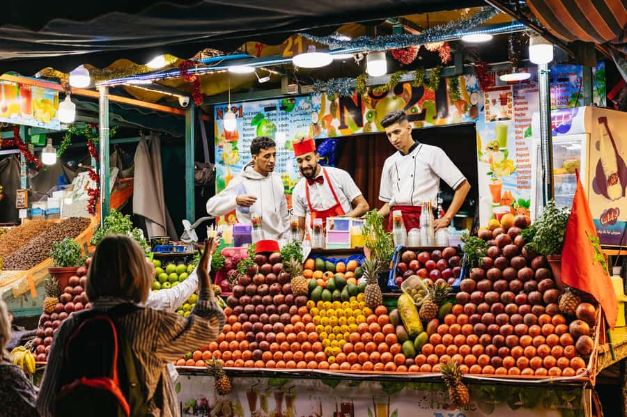 Marrakech: Street Food Tour by Night - How the guides shape the evening