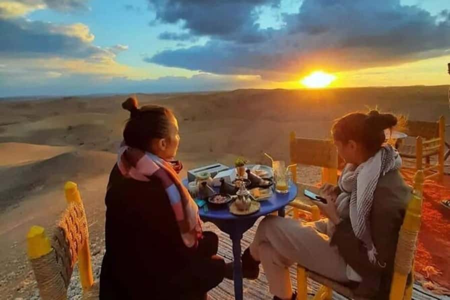 Marrakech: Sunrise Desert Tour with Camel Ride and Breakfast - Photographing Agafay at sunrise