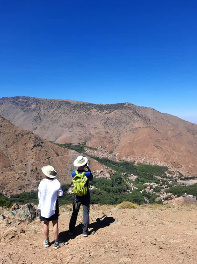 Marrakech: Tedli Summit Atlas Mountains Day Hike & Lunch - Guide quality and group comfort