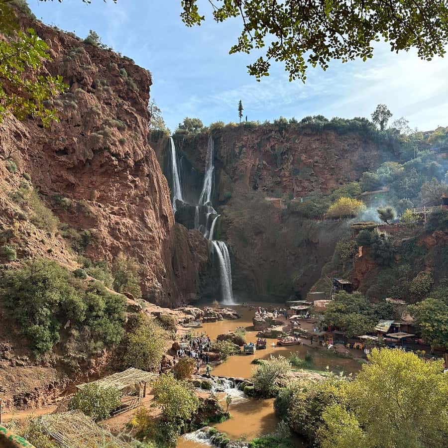 Marrakech to Ouzoud waterfalls day tour - Guide & boat ride - Why the local guide matters