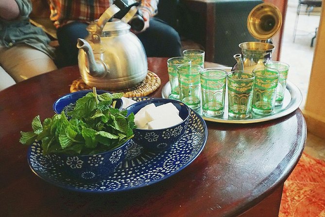 Marrakech Tour: Tajine Cookery Class Experience - Buying spices and vegetables in the Marrakech souq