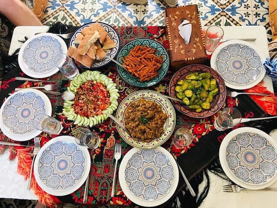 Marrakech: Traditional Moroccan Cooking Class & Market Visit - Vegetarian options and food restrictions
