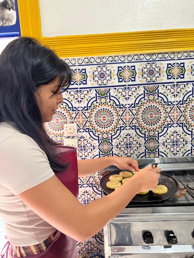 Marrakech: Traditional Moroccan Crepes & Bread Cooking Class - Hands-on teaching and language