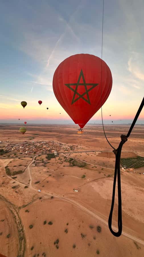 Marrakesh: Early Morning 40-Minute Balloon Flight - Choosing the basket or the chase team