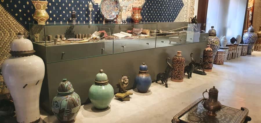 Marrakesh: Guided Souk Shopping Tour with a Local Guide - What the guide can add beyond shopping