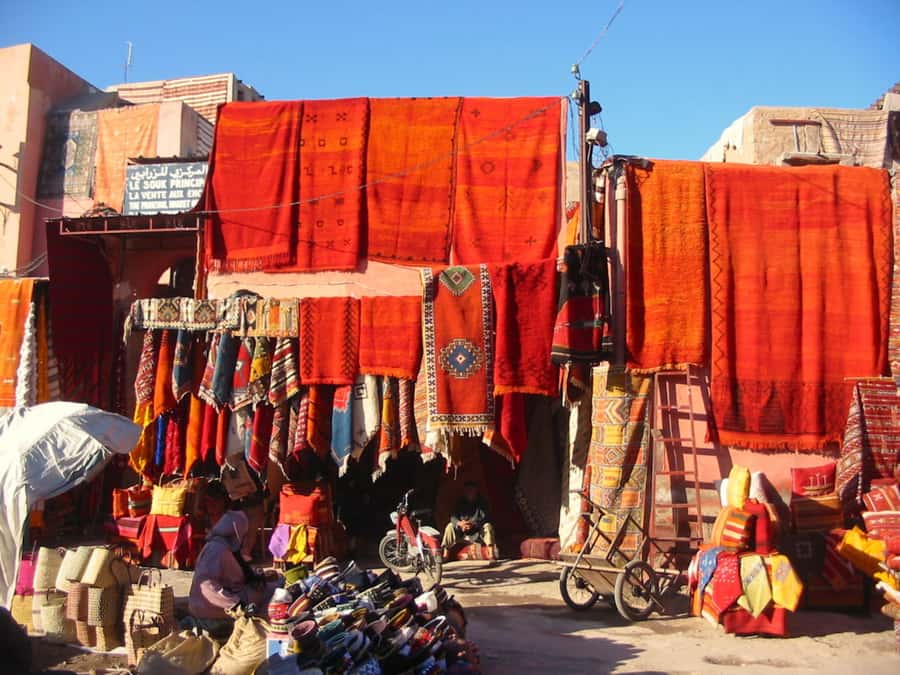 Marrakesh: Guided Souk Shopping Tour with a Local Guide - Why a guide helps in Marrakesh’s souks