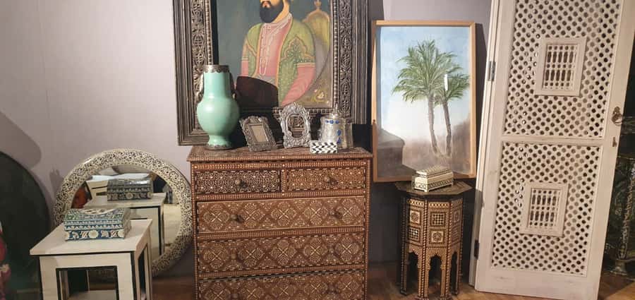 Marrakesh: Guided Souk Shopping Tour with a Local Guide - The historical and local side of the walk