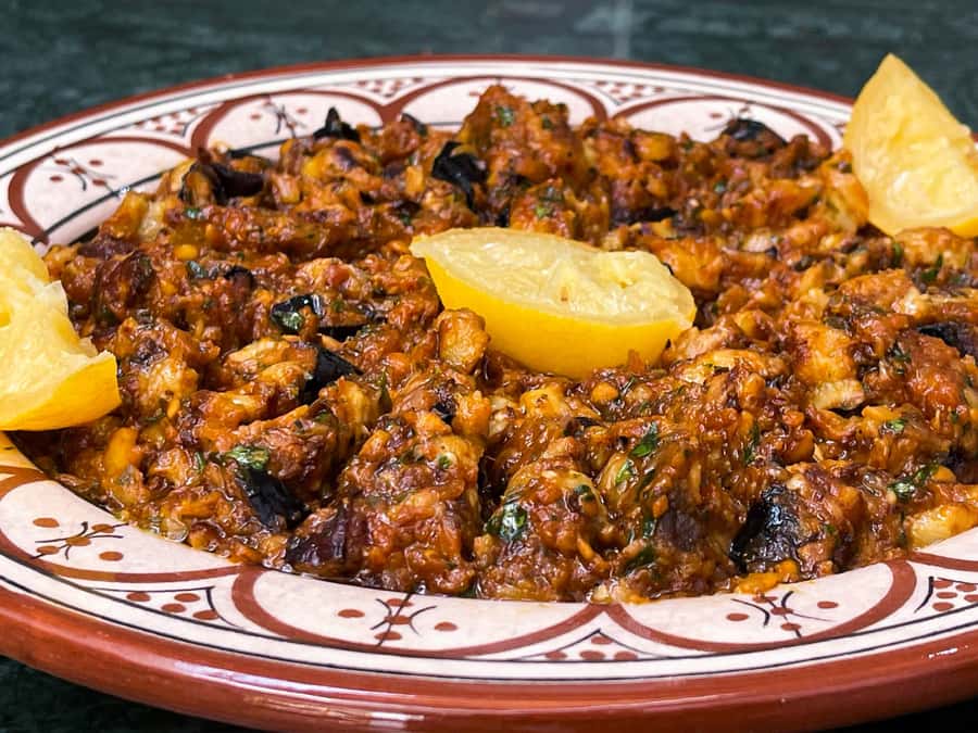 Marrakesh: Moroccan Dishes Cooking Class with a Local Chef - What the hands-on format feels like