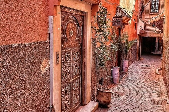 Medina of Marrakech Walking Tour - Timing, transport, and practical comfort