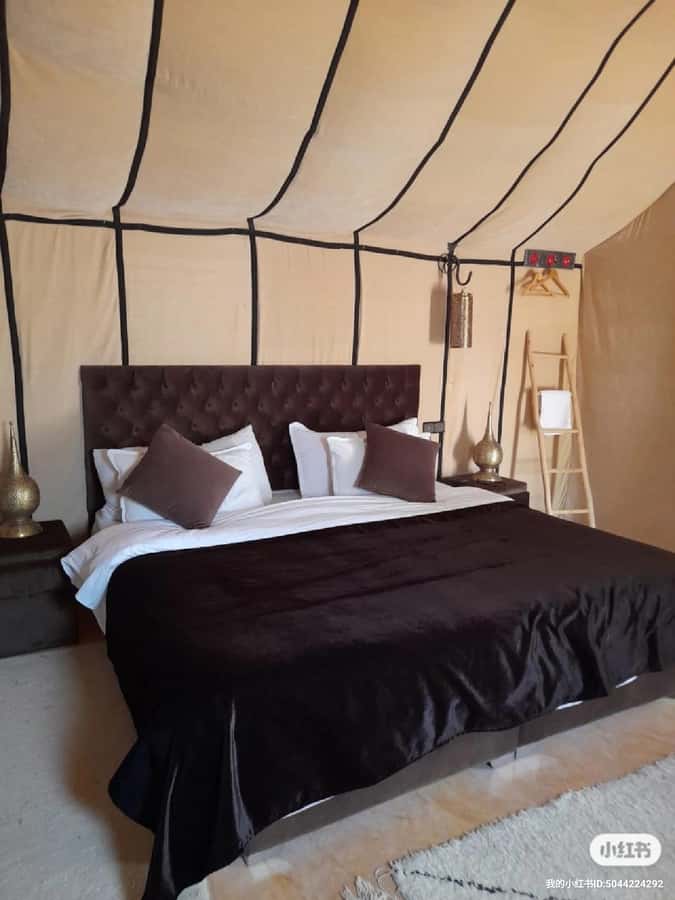 Merzouga: Overnight Stay in Luxury Desert Tent with Dinner - The camel ride to sunset in Erg Chebbi