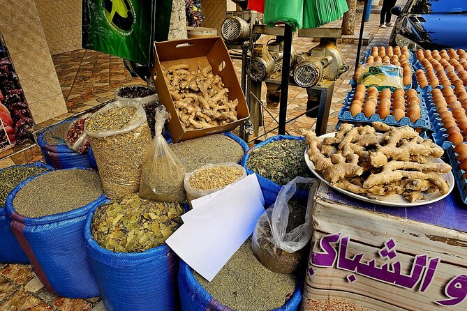 Old local Market visit+Moroccan cooking class with a local family - Cooking Moroccan food in a family apartment