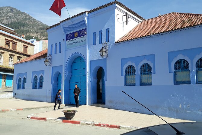 One Way Transfer from Fes to Chefchaouen with options - The drivers and hosts: safety is a major strength