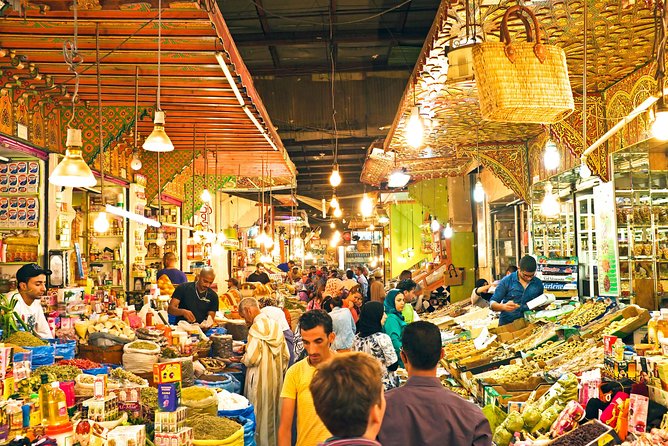 Outstanding Private Tour to the Old Medina of Fez - Finding Your Way Through the Old Medina