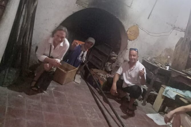 Outstanding Private Tour to the Old Medina of Fez - Language and Guide Style