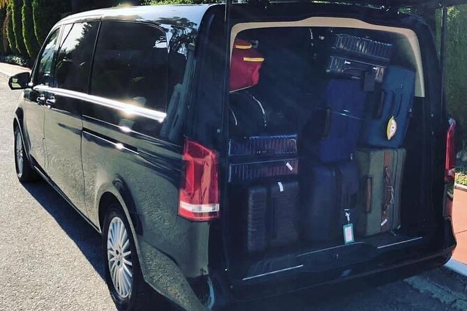 Private airport transfer to Casablanca. - Finding your driver at Mohammed V Airport