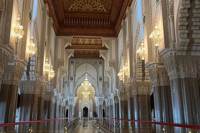 Private Full-Day Tour in Casablanca with Pickup - The old medina: Narrow lanes and everyday Casablanca