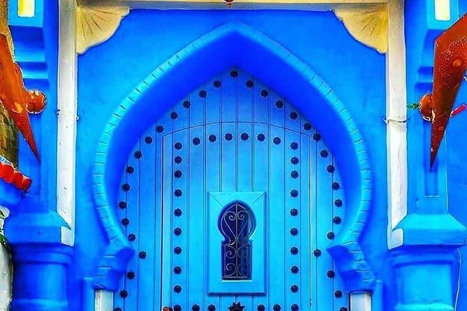 Private full day trip to chefchaouen from Casablanca with lunch - The 7:00 am pickup and the road north