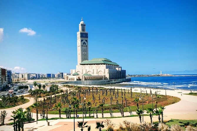 Private Guided Tour of Casablanca Including Mosque Entrance - The central squares and city center