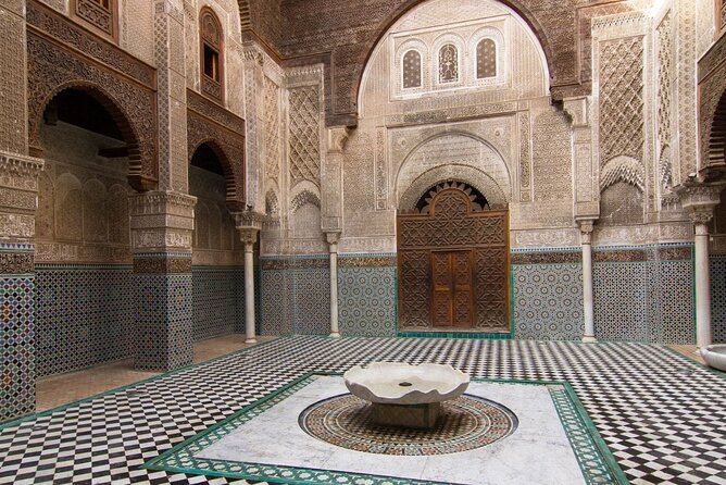 Private guided tour of Fez with lunch from Casablanca - Moroccan lunch in a traditional restaurant
