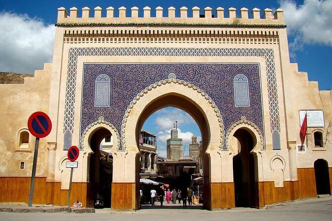 Private Guided Walking Tour in Fez Medina - Bou Inania Medersa, a short look at Marinid design