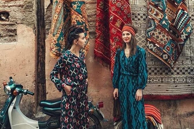 Private walking tours Fez Medina - What a private guide adds to the experience