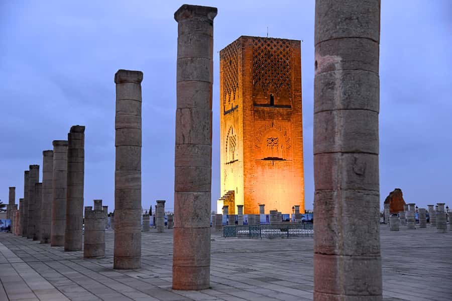 Rabat: Night Tour with traditional Moroccan Dinner - The Mausoleum of Mohammed V