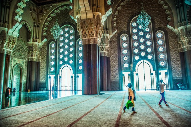 Religious Casablanca: Private Spiritual Tour Including Hassan II Mosque Visit - Musée Abderrahman Slaoui and mint tea