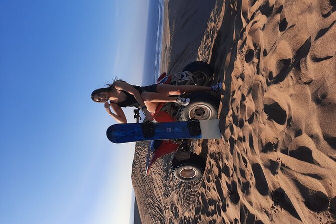 Sandboarding with Panoramic Views of the ocean and Agadir Desert - Learning to sandboard without experience