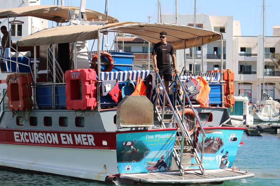 Sea excursion with BBQ, fishing, and swimming - Simple packing advice for the boat