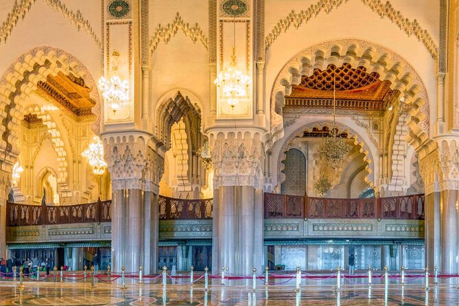 Skip the line Hassan 2 mosque Premium Tour entry ticket included - The prayer hall, mosaics, and stained glass