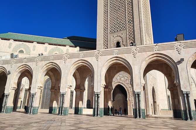 Skip the line Hassan 2 mosque Premium Tour entry ticket included - The minaret and modern Moorish design