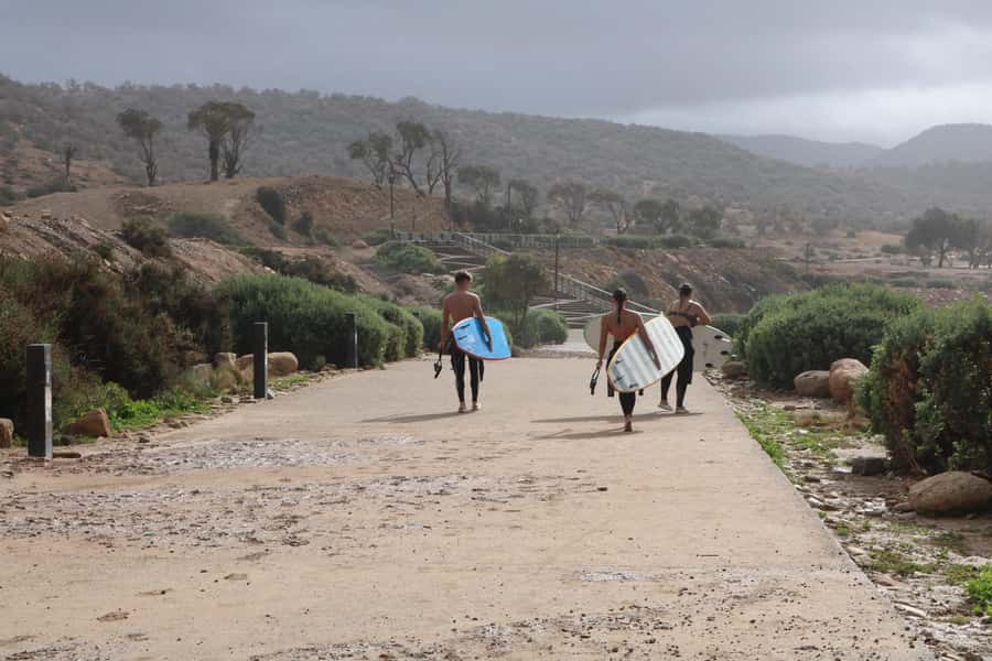 Surf Lessons with Local instructor - Why the local instruction matters