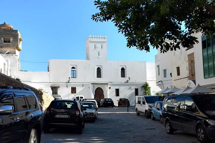 Tangier: Private City Walking Tour with Pickup - Taking the long way through the ancient Medina