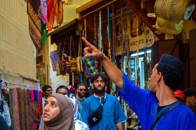 Tour guide in the old city of Fez - One hour inside Fes el-Bali