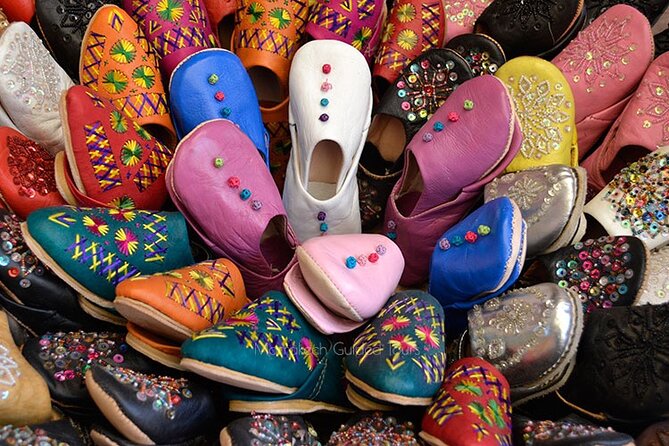 Traditional Souks Shopping Private Tour in Casablanca - Mobility, comfort, and group size