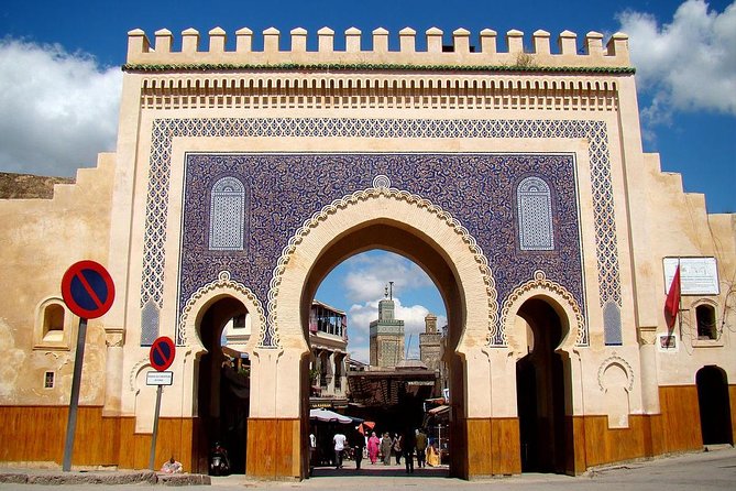 walking day : private excursion in the ancient city of Fez - Medersa Bouanania and the craft of the Medina